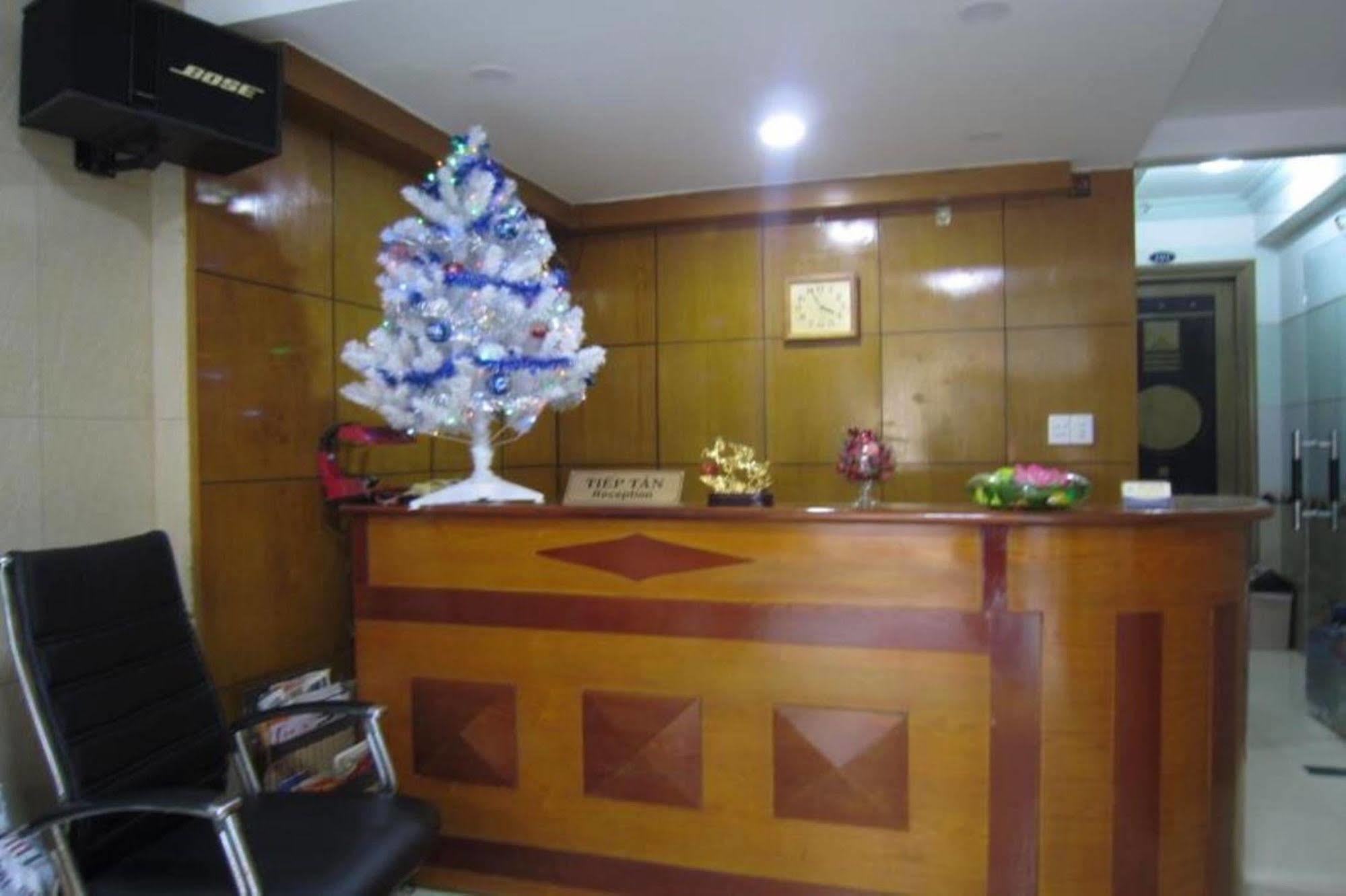 Quy Thanh Hotel Хошимин Екстериор снимка